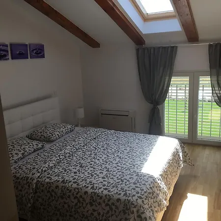 Сasa de vacaciones Franka 1101 Krmed