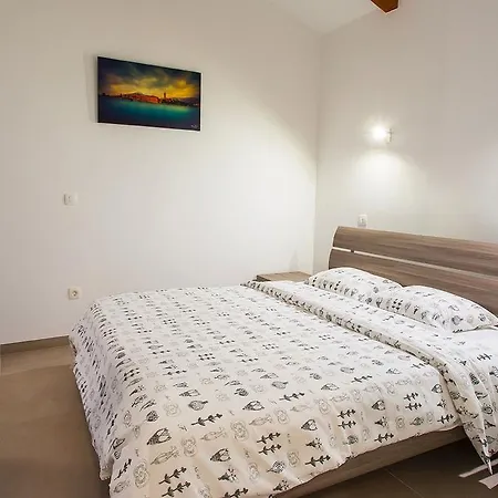 Franka 1101 بيت للعطل